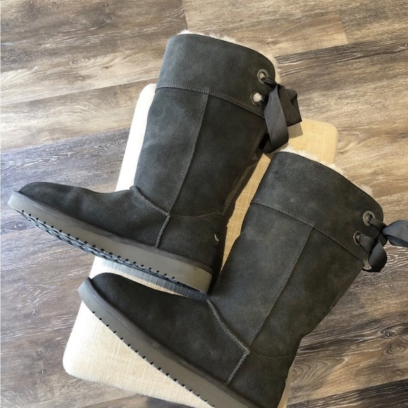 KOOLABURRA BY UGG Bow Accent Gray Suede Shearling Lined Tall Boots Size 8 - Picture 6 of 8